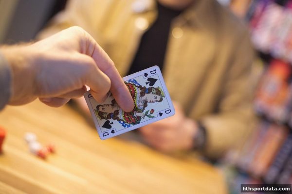 华体会体育资源管理哲学：解锁真人互动体验的黄金法则