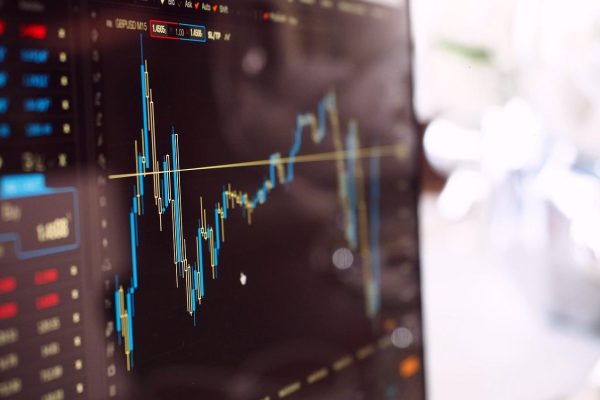 华体会体育深度解析：冷热号频率规律如何影响选号决策？